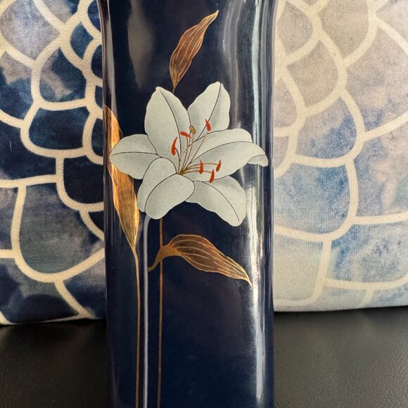 Vintage Blue Iris OTAGIRI Japan Vase - Picture 7 of 16